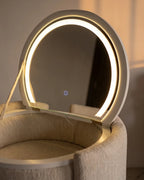 Table de maquillage avec miroir COZIA™